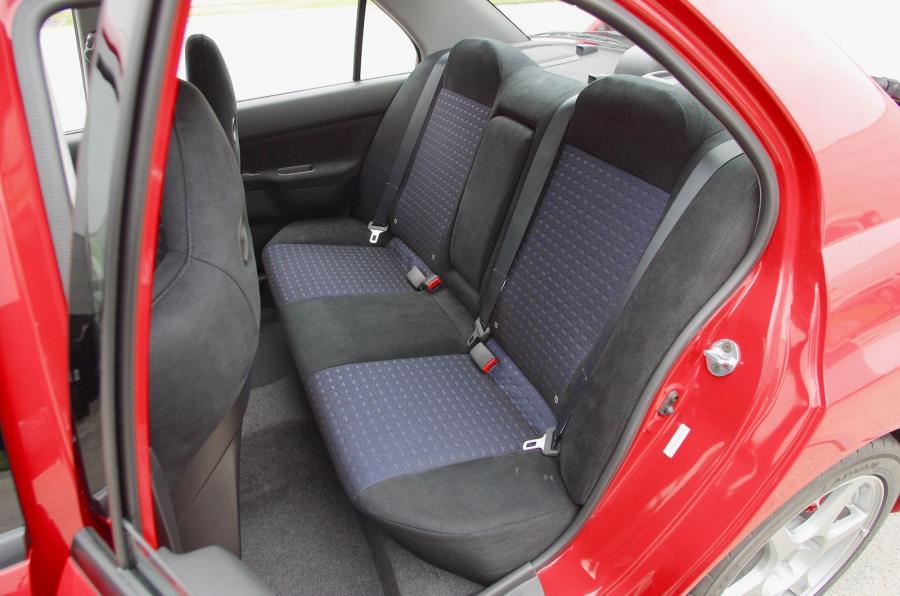  Mitsubishi Lancer Evolution VIII 2003 года  (фото 4 из 58)